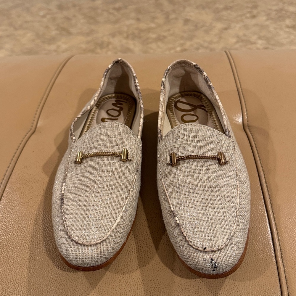 BNWT Sam Edelman Beige Loafers with Gold Accents
